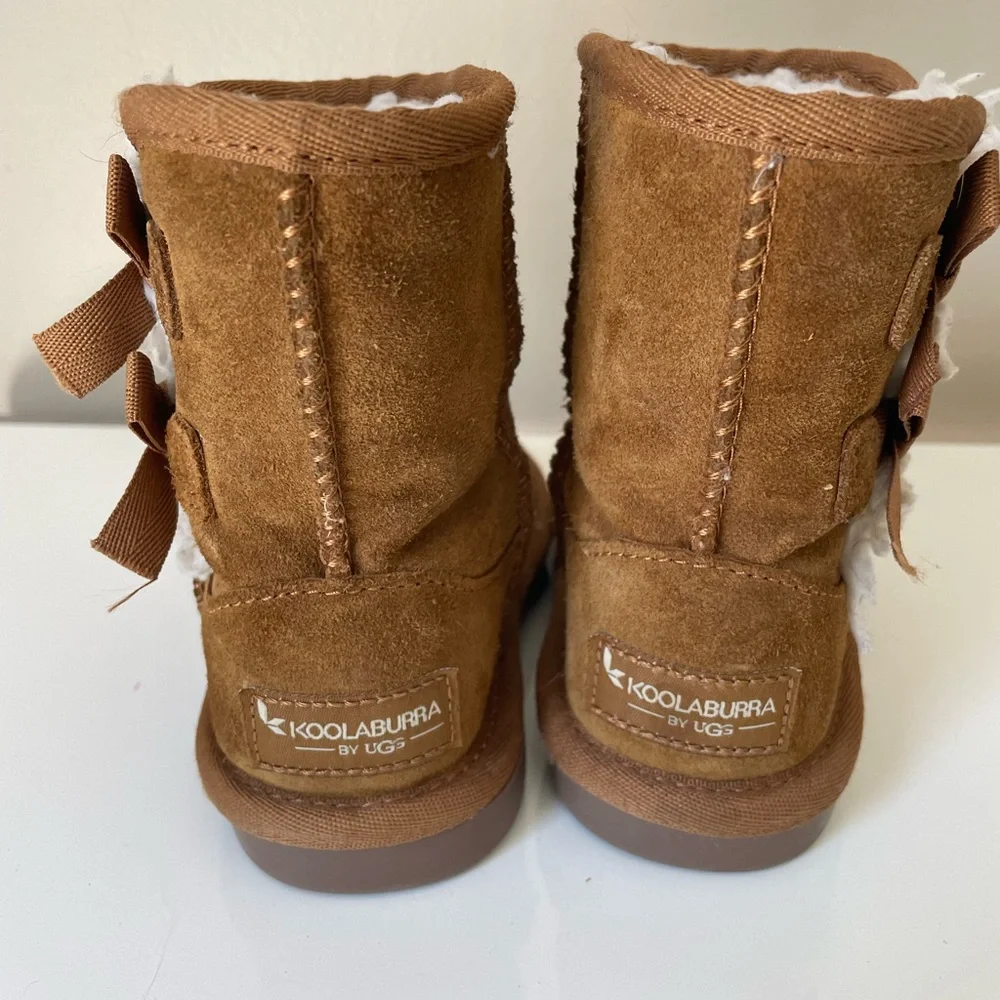 Kid’s Toddler Size 7 KOOLABURRA by UGG Tan 2-side bow Boots Victoria